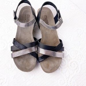 Munro Eden Leather Strappy Cork Wedge Comfort Walking Sandal Size 7